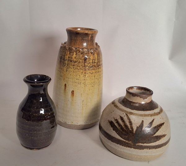 Lot 1516 - STUDIO POTTERY
