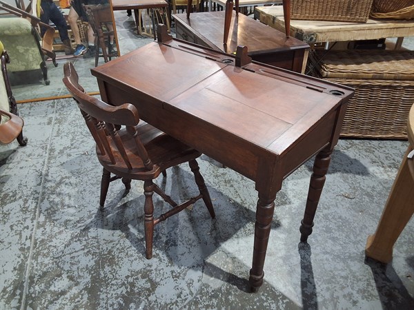 Lot 183 - SCHOOL DESK