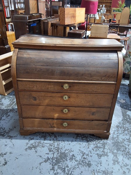 Lot 141 - CYLINDER DESK