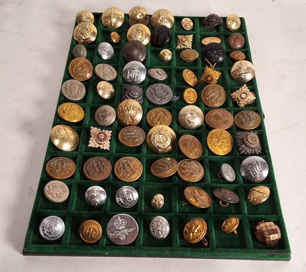 Lot 1231 - MILITARY BUTTONS