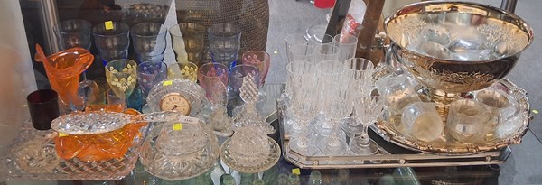 Lot 1166 - HOMEWARES