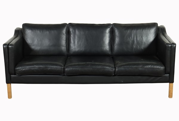 Lot 12 - DANISH LEATHER LOUNGE
