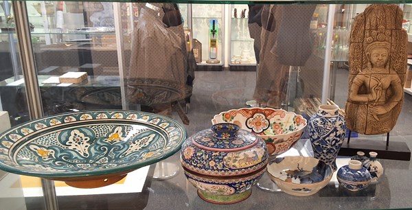 Lot 1164 - ORIENTAL WARE