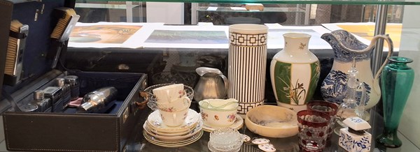 Lot 1172 - DECOR ITEMS