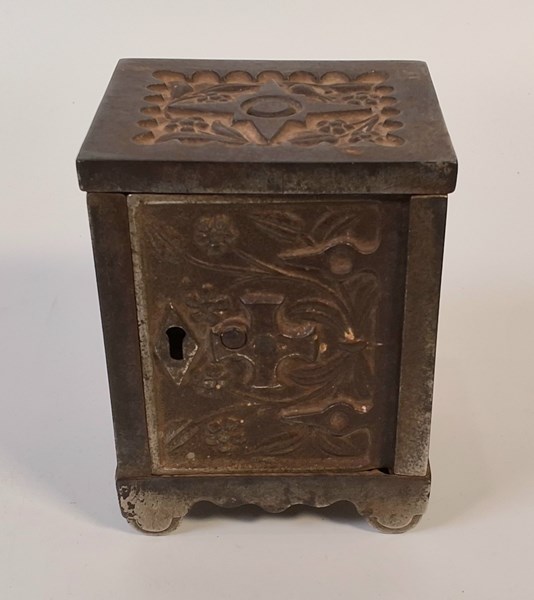 Lot 1247 - MONEYBOX