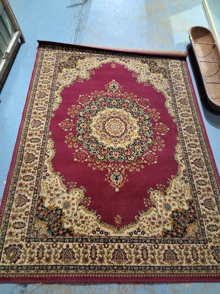 Lot 272 - RUG