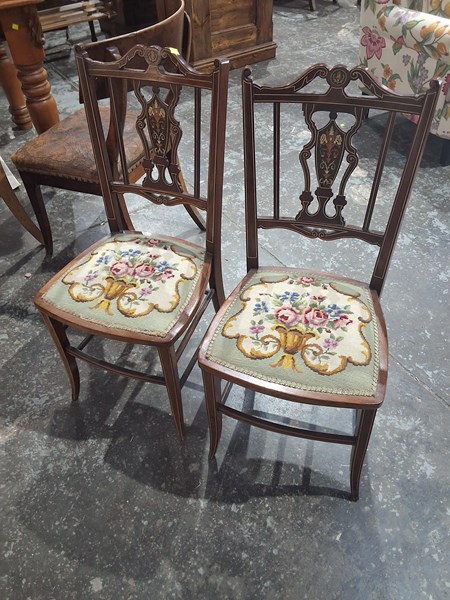 Lot 92 - SIDE CHAIRS