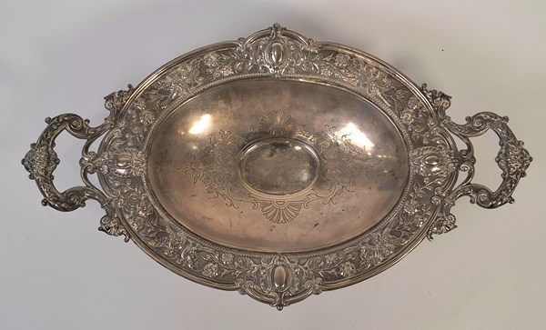 Lot 1060 - SILVER BOWL