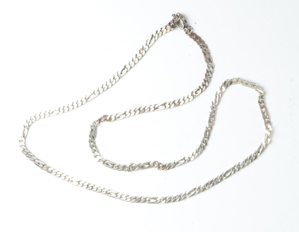 Lot 1042 - SILVER NECKLACE