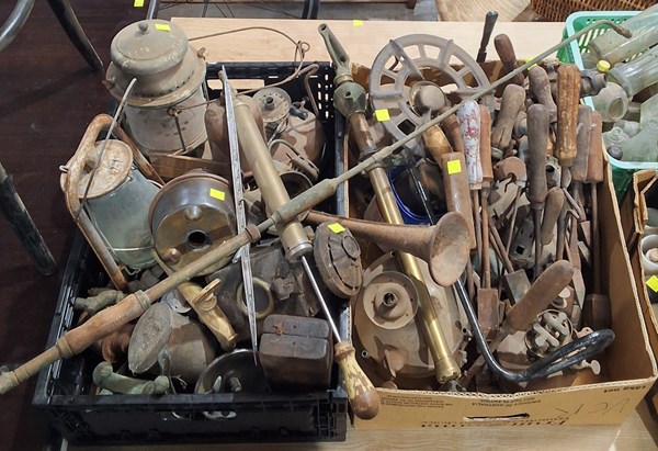 Lot 329 - RUSTIC COLLECTABLES