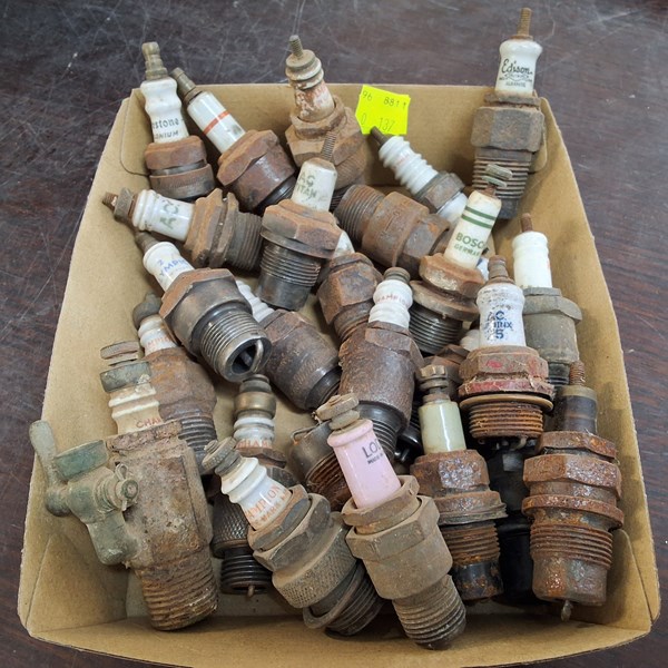Lot 1235 - SPARK PLUGS