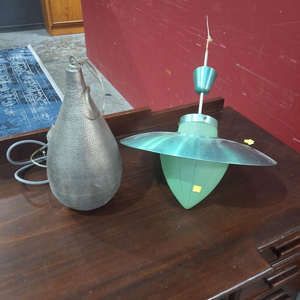 Lot 82 - LIGHT FITTINGS