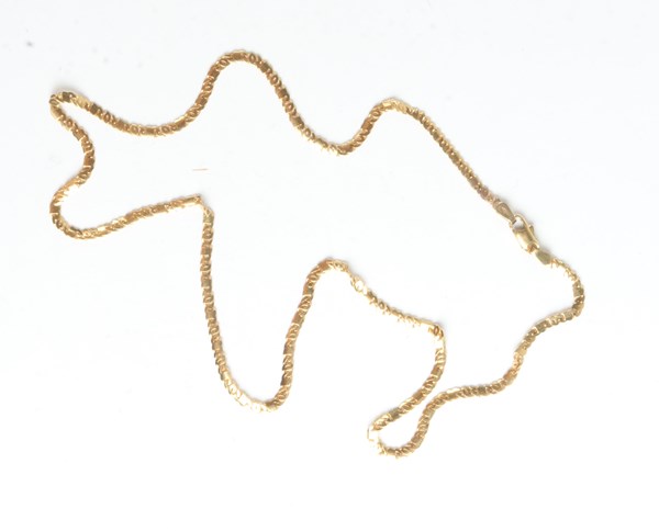 Lot 1034 - GOLD CHAIN