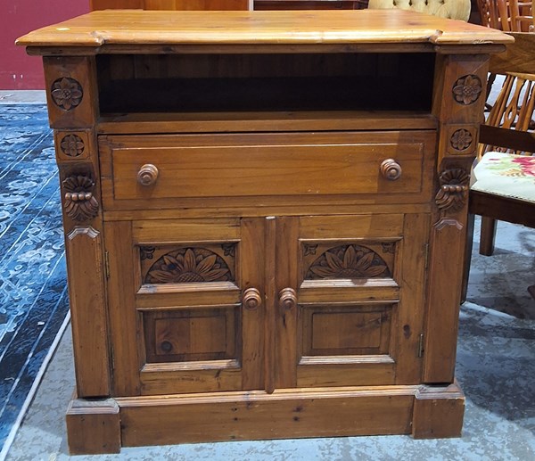 Lot 127 - SIDE CABINET