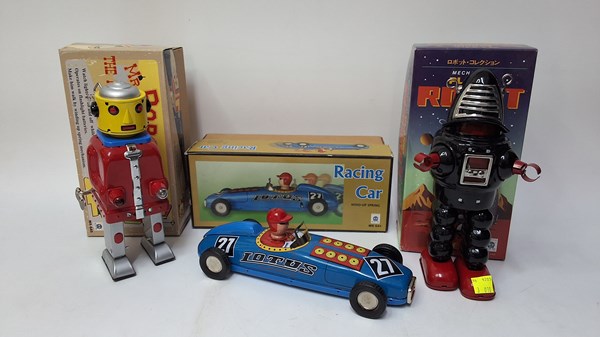 Lot 1440 - WIND UP TOYS