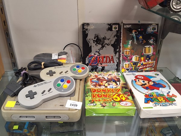 Lot 1439 - NINTENDO