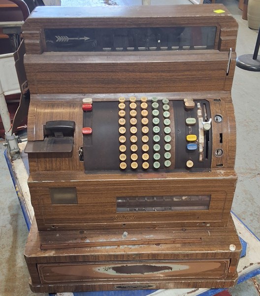 Lot 301 - CASH REGISTER
