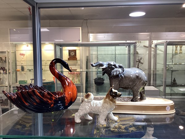 Lot 1200 - ORNAMENTS