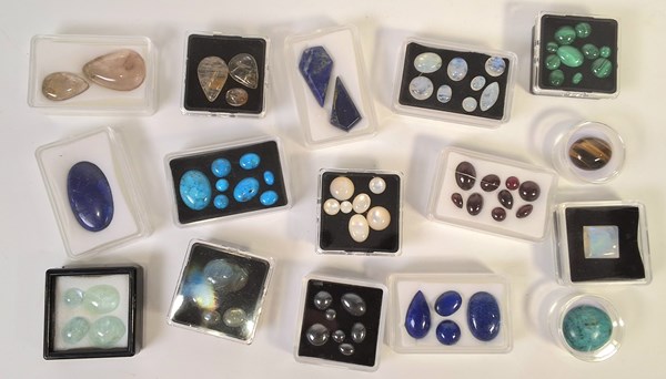 Lot 1046 - GEMSTONES