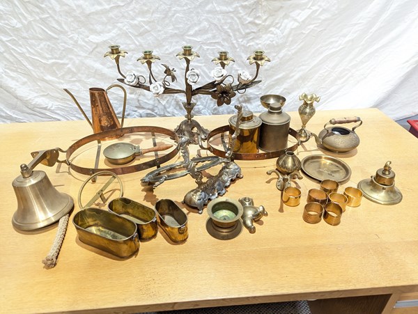 Lot 1375 - METALWARES