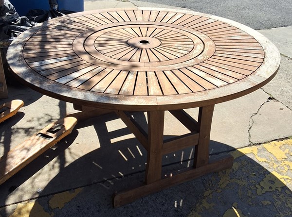 Lot 388 - OUTDOOR TABLE