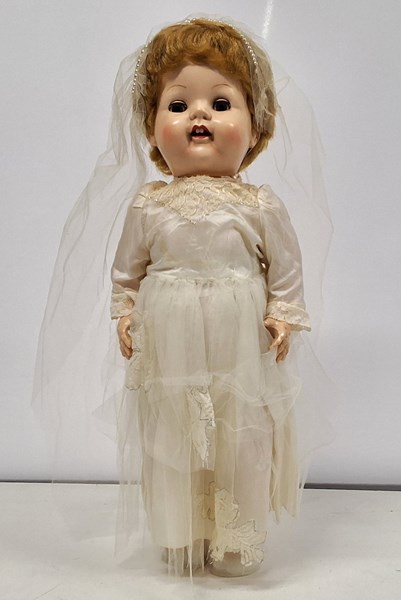 Lot 1282 - VINTAGE DOLL