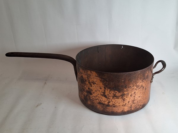 Lot 1348 - COPPER SAUCEPAN