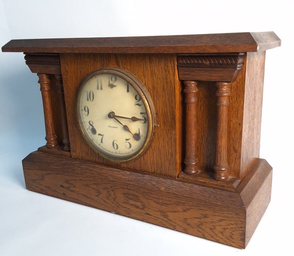 Lot 1288 - TIMBER CASED MANTEL CLOCK