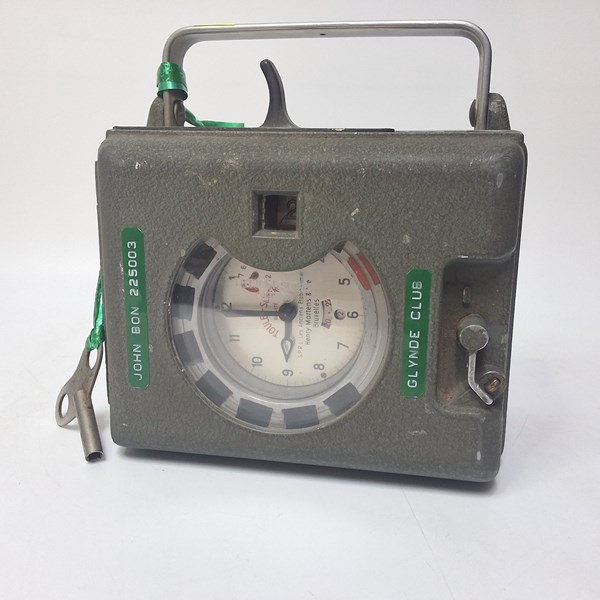 Lot 1251 - PIGEON RACING CLOCK