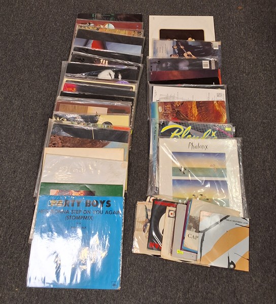 Lot 1281 - ASSORTED VINYLS