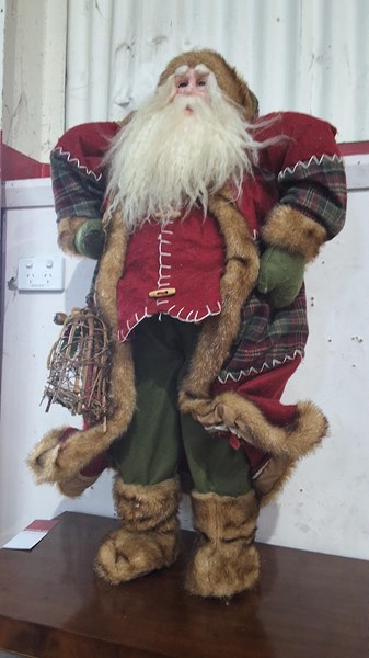 Lot 8 - CHRISTMAS ORNAMENT