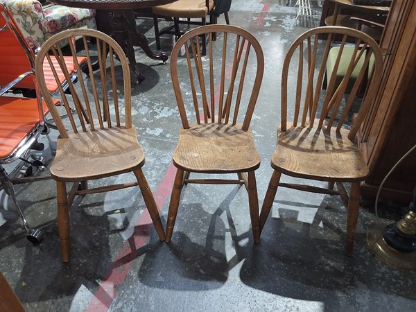 Lot 15 - DINING CHAIRS