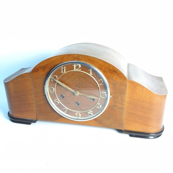 Lot 1259 - TIMBER CASED MANTEL CLOCK