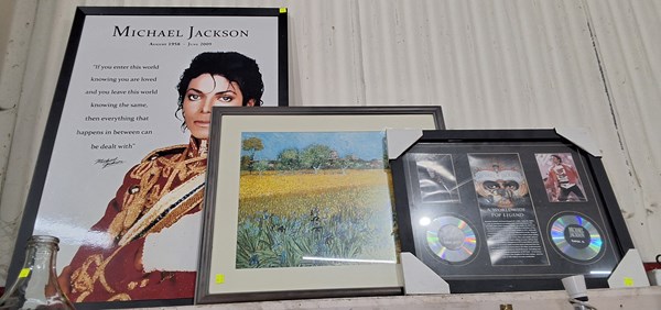 Lot 218 - MICHAEL JACKSON