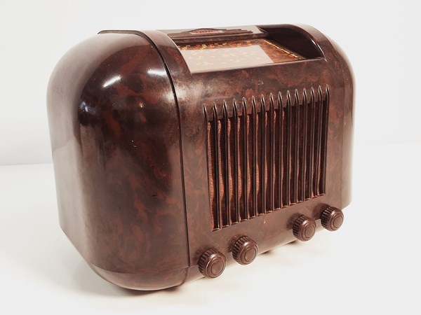 Lot 1267 - KRIESLER MANTLE RADIO