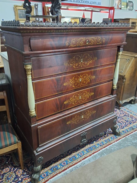 Lot 27 - CHEST OF DRAWERS