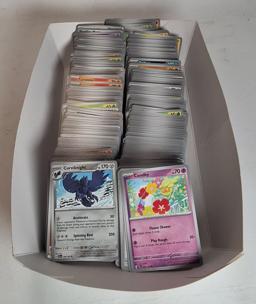 Lot 1446 - POKEMON CARDS