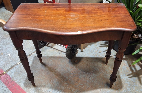 Lot 159 - HALL TABLE