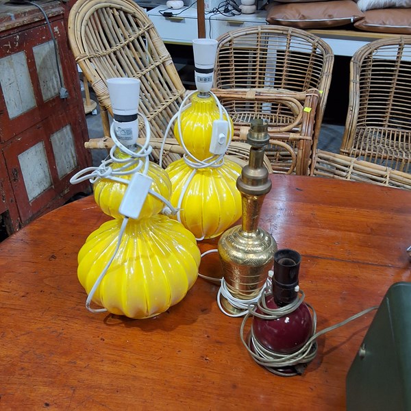 Lot 217 - TABLE LAMPS