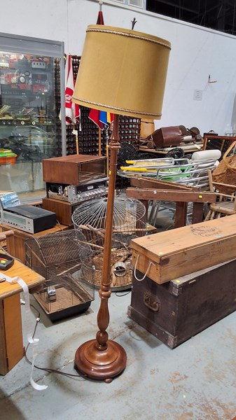 Lot 332 - STANDARD LAMP