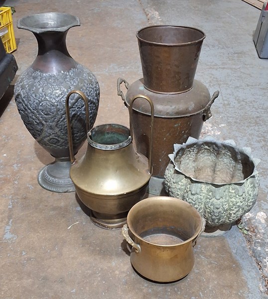 Lot 482 - BRASS WARES