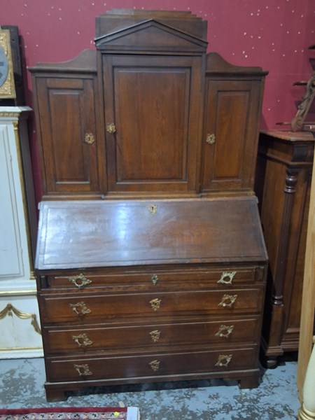 Lot 26 - BUREAU