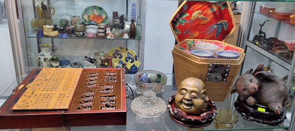 Lot 1517 - DECOR & COLLECTABLES