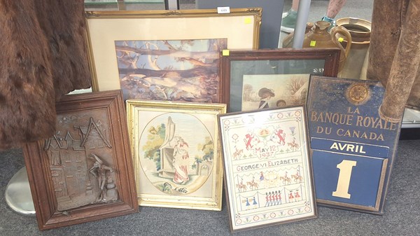 Lot 1223 - WALL DECOR