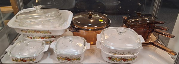 Lot 1214 - COOKWARE