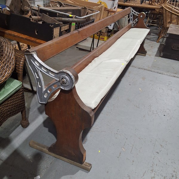 Lot 399 - BENCH SEAT