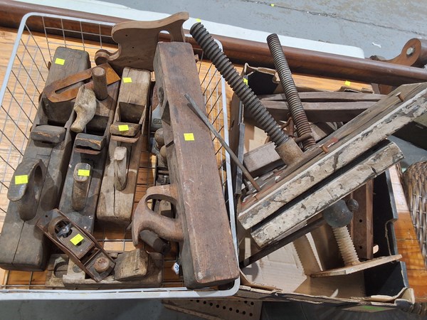 Lot 397 - TIMBER PLANES & VICES