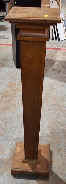 Lot 97 - PEDESTAL
