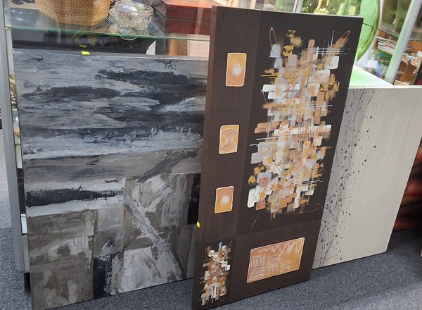 Lot 1526 - CANVASES