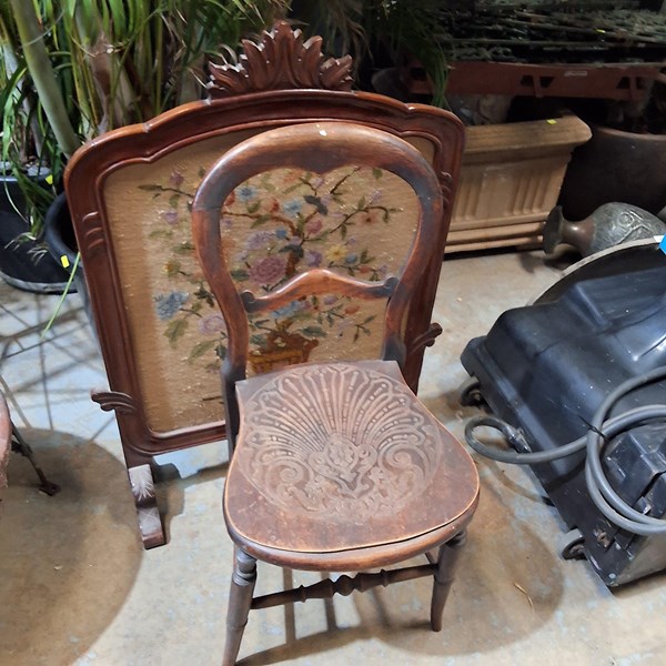 Lot 483 - FURNITURE LOT